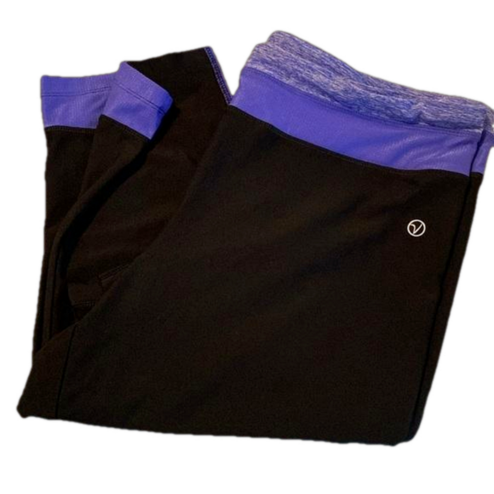 Vogo Athletica 3/4 length yoga pants